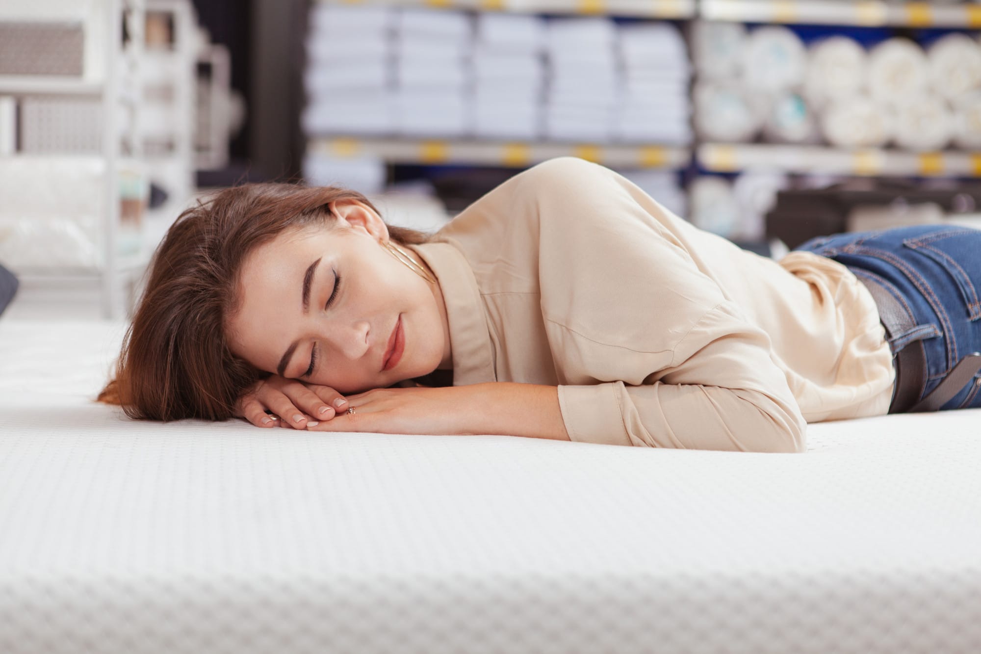 How to Sleep Cool: Best Mattresses for Hot Sleepers